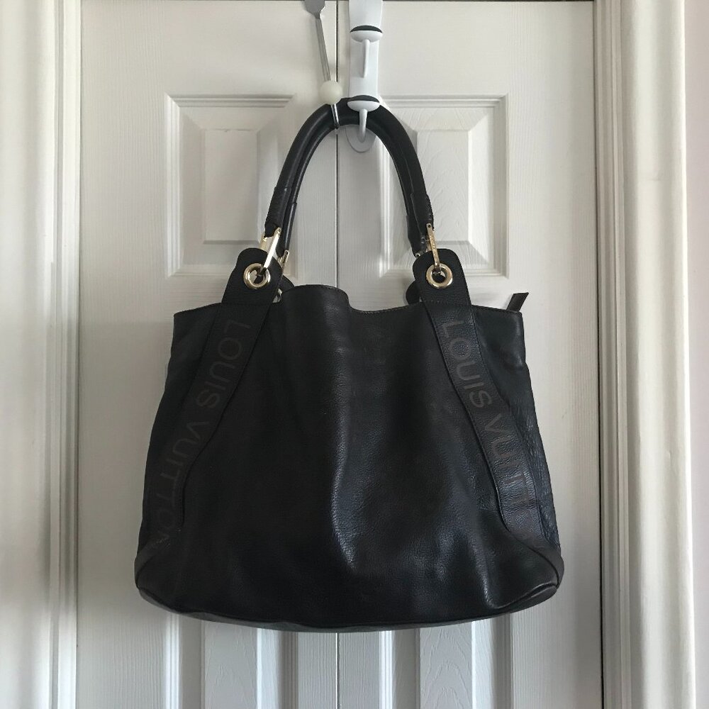 Louis Vuitton Vintage Artsy MM Shoulder Bag AUTHENTIC